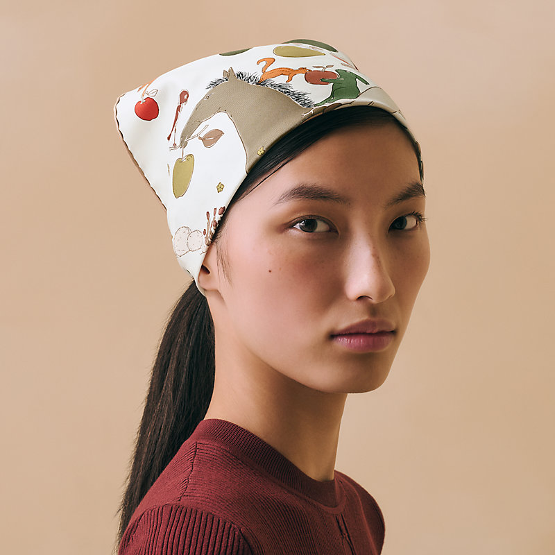 Le Pommier Sellier scarf 45 | Hermès USA